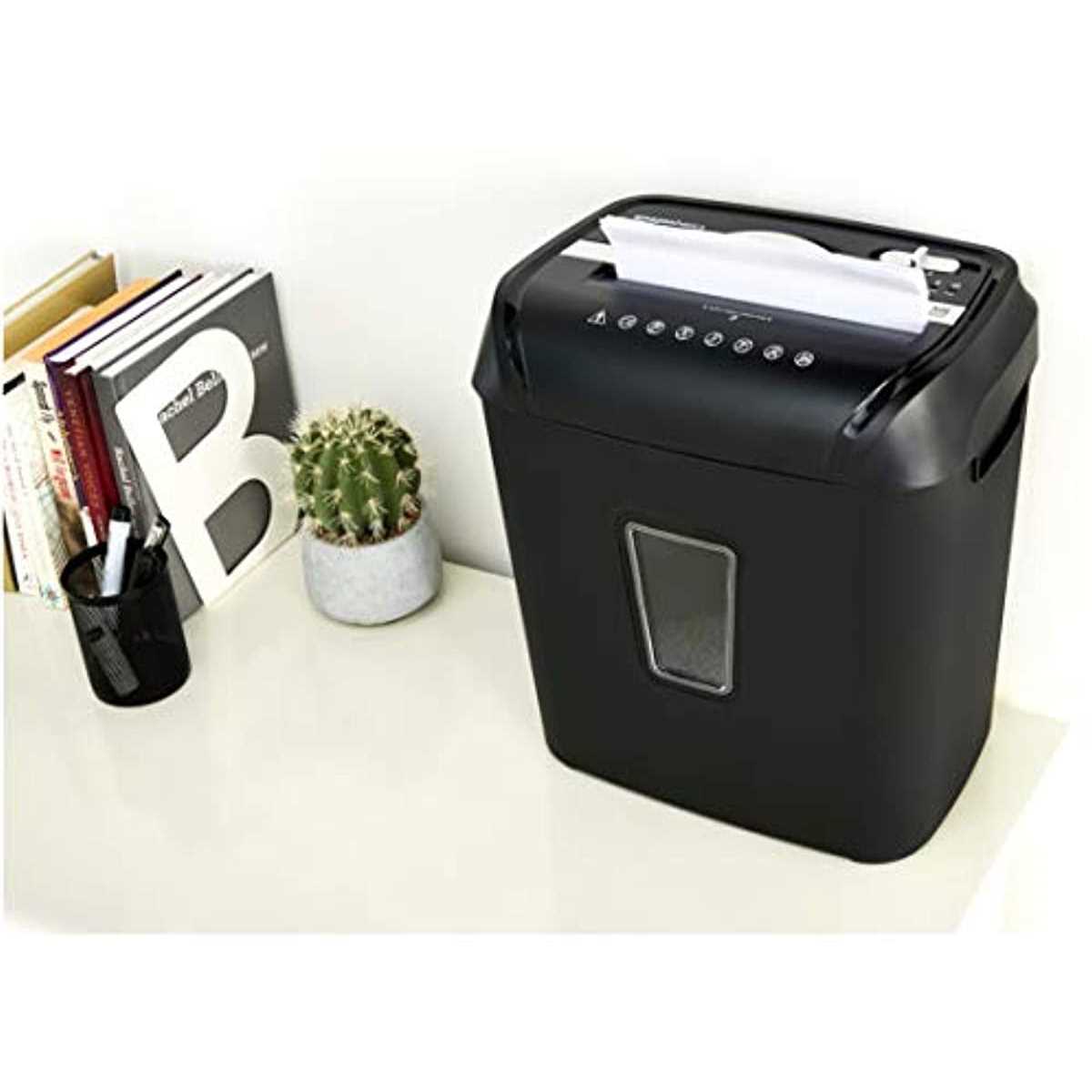 Amazon Basics Basics 12-Sheet Cross-Cut Paper and Credit Card Home Office Shredder